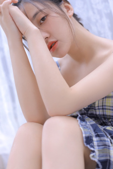 撞到背动一下就痛